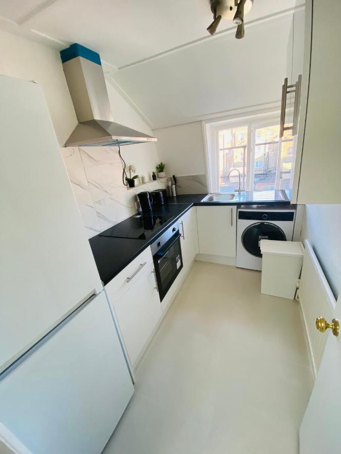 Modern 1 Bedroom Flat In Paddington ลอนดอน ภายนอก รูปภาพ